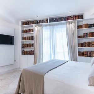 https://studio-elena-centro-by-la-casa-del-arbol-homes.1costadelsol.com